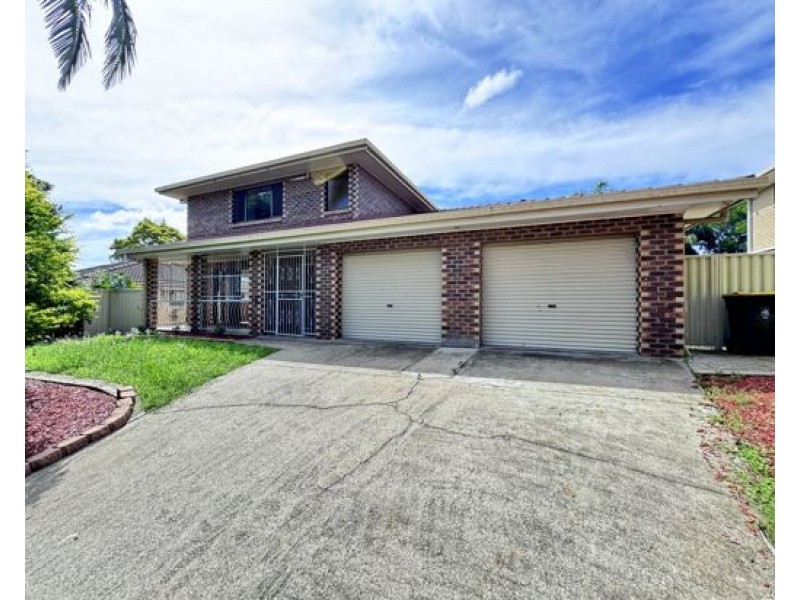 24 Cadogan st, Carindale QLD 4152
