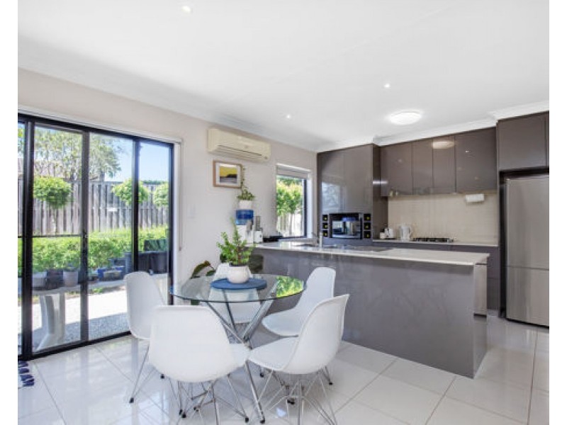 27/2 Bourton Road, Merrimac QLD 4226