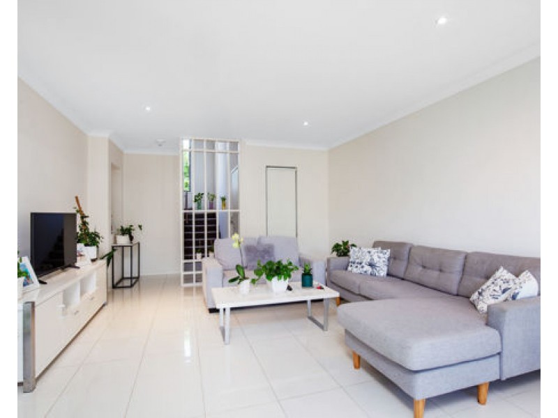 27/2 Bourton Road, Merrimac QLD 4226