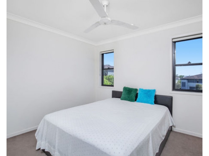 27/2 Bourton Road, Merrimac QLD 4226