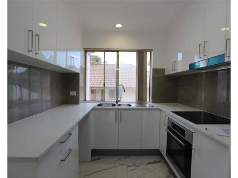 6/7 York Street, Indooroopilly QLD 4068