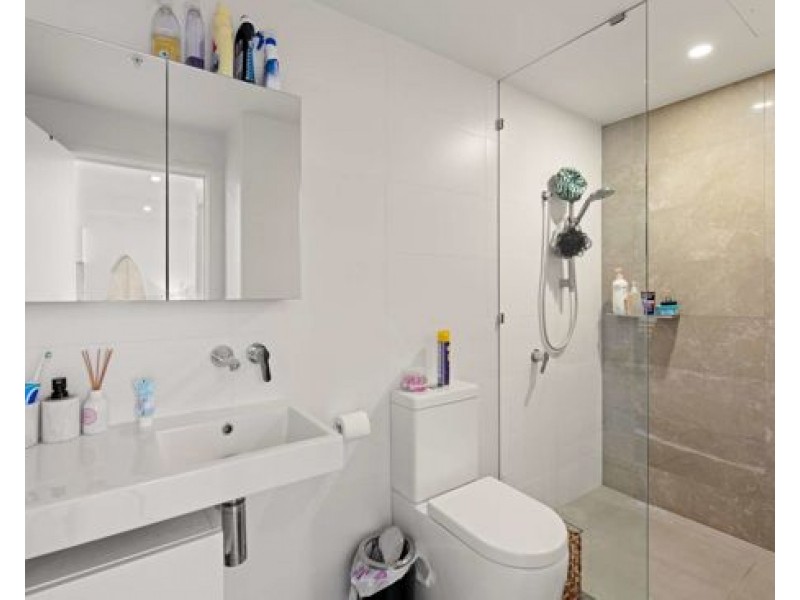 17 Norfolk Avenue, Surfers Paradise QLD 4217