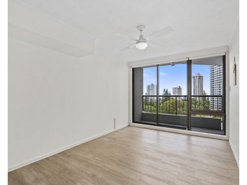 47/5 Admiralty Drive, Paradise Waters QLD 4217