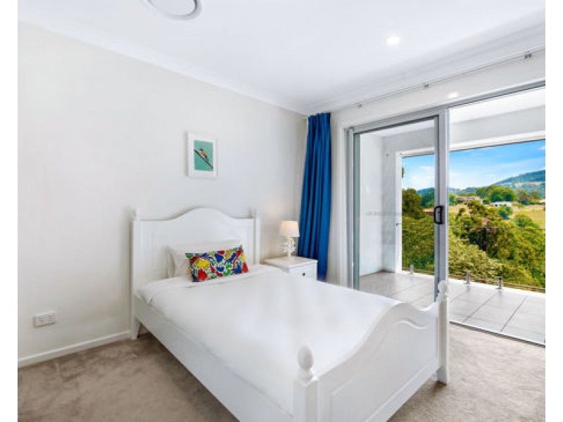 4 Earle Court, Tallai QLD 4213