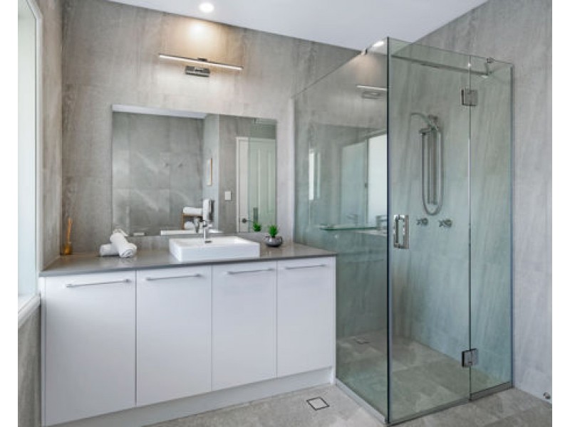 4 Earle Court, Tallai QLD 4213