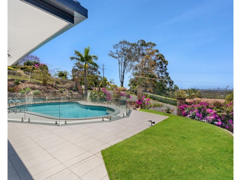 4 Earle Court, Tallai QLD 4213