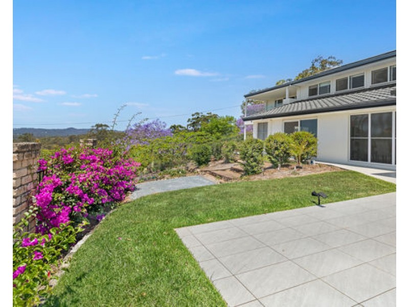 4 Earle Court, Tallai QLD 4213