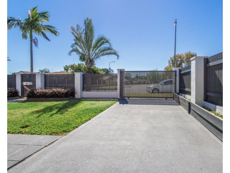 73 Hickey Way, Carrara QLD 4211