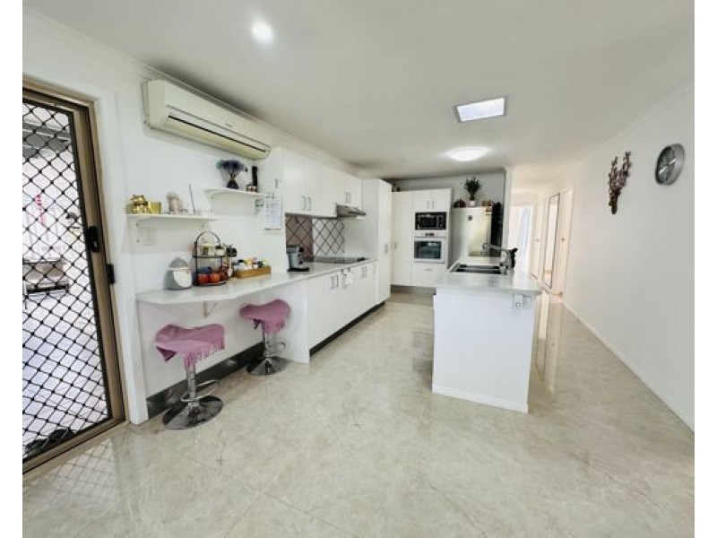 73 Hickey Way, Carrara QLD 4211