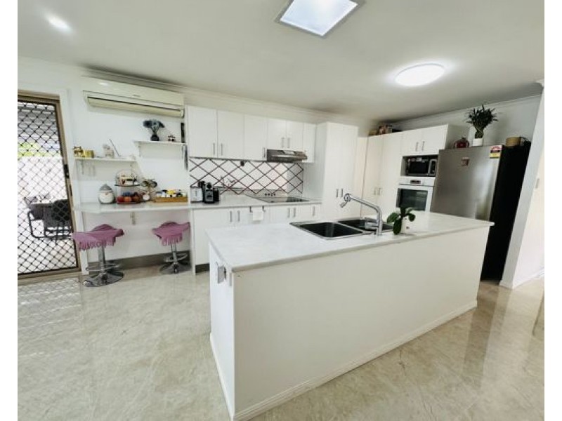 73 Hickey Way, Carrara QLD 4211