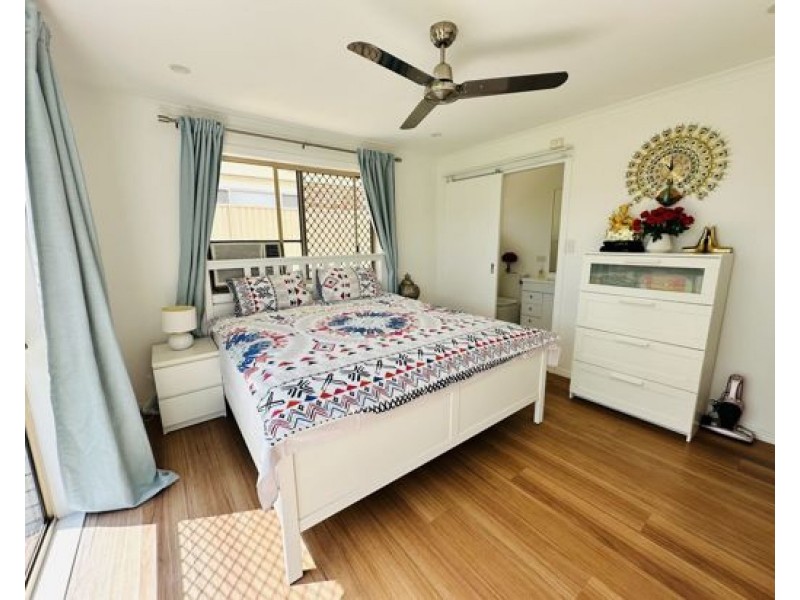 73 Hickey Way, Carrara QLD 4211