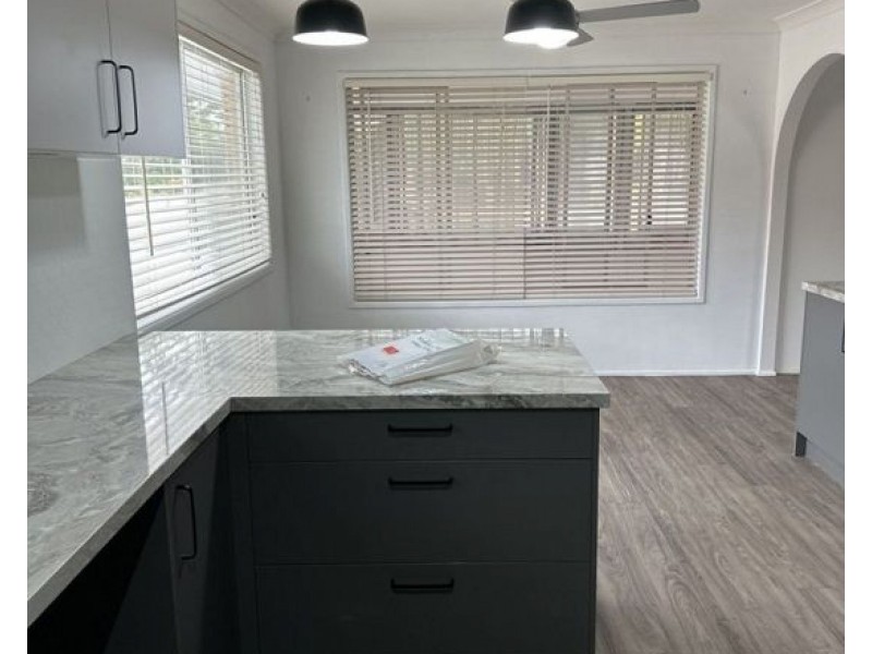 15B EILEEN AVENUE, Southport QLD 4215