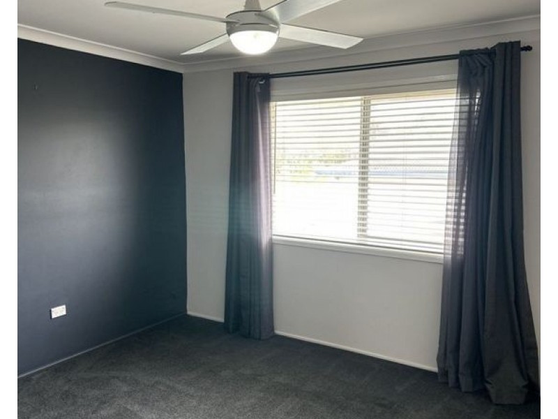 15B EILEEN AVENUE, Southport QLD 4215