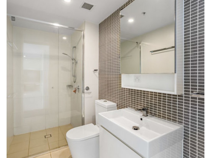 1004/50-54 Hundson Road, Albion QLD 4010