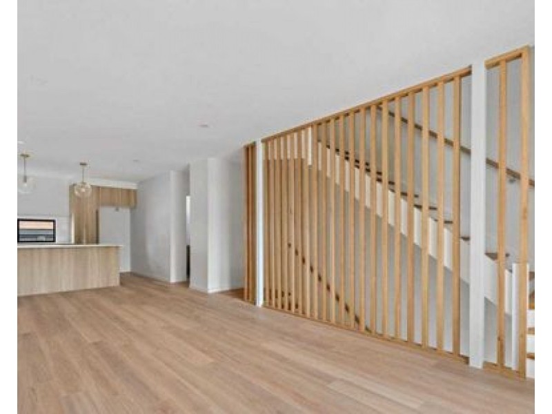 4B 4 ELIZABETH ST, Toowong QLD 4066