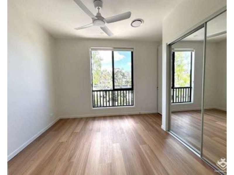 4B 4 ELIZABETH ST, Toowong QLD 4066