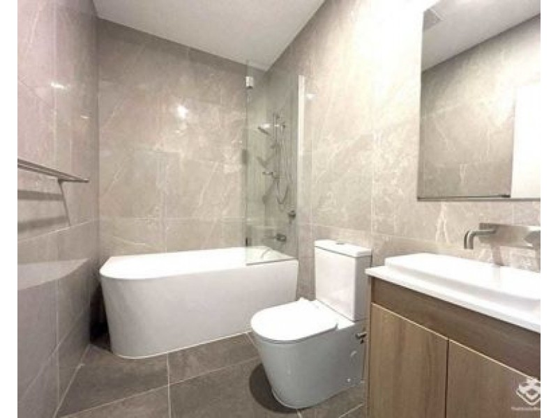 4B 4 ELIZABETH ST, Toowong QLD 4066