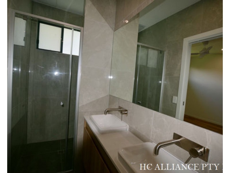 4B 4 ELIZABETH ST, Toowong QLD 4066