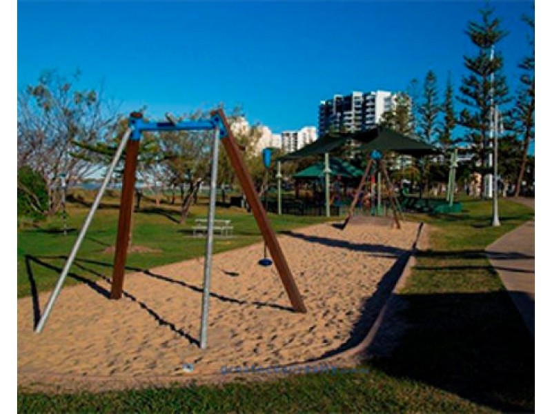 28/14-16 Bright Avenue, Labrador QLD 4215