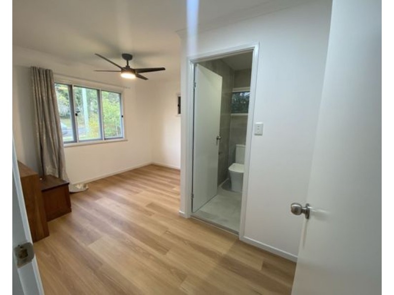 7 Boundary Rd, Indooroopilly QLD 4068