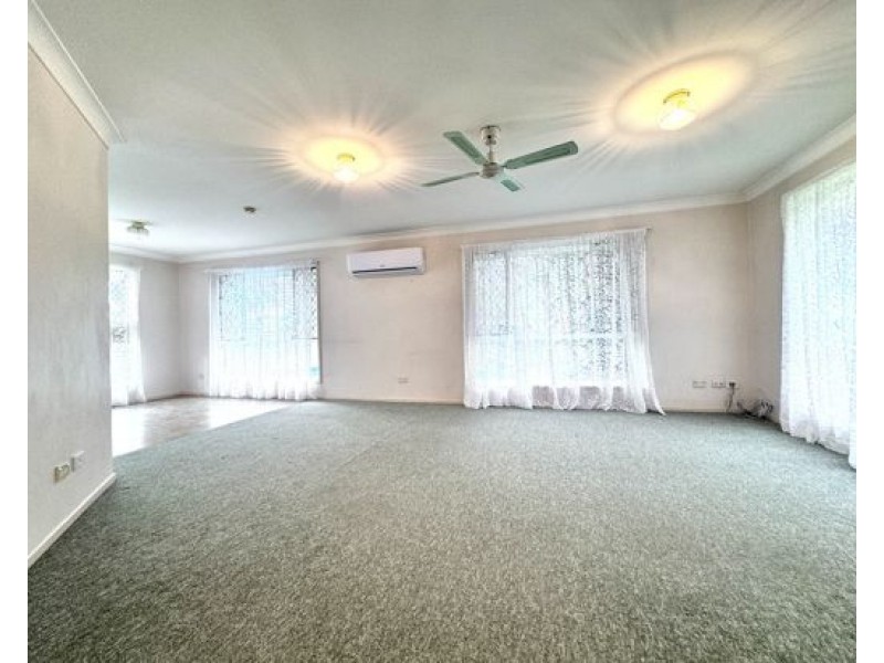 1 Challenger Ave, Flinders View QLD 4305