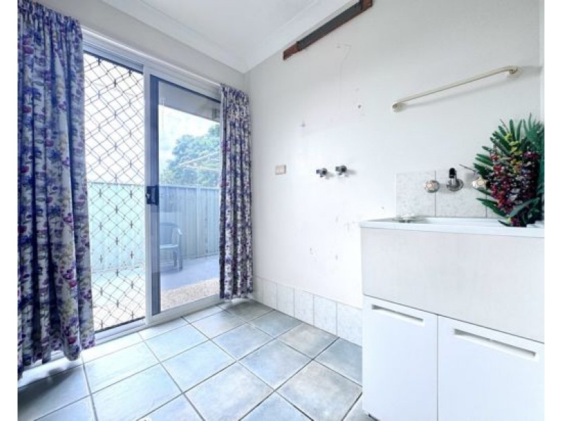 1 Challenger Ave, Flinders View QLD 4305