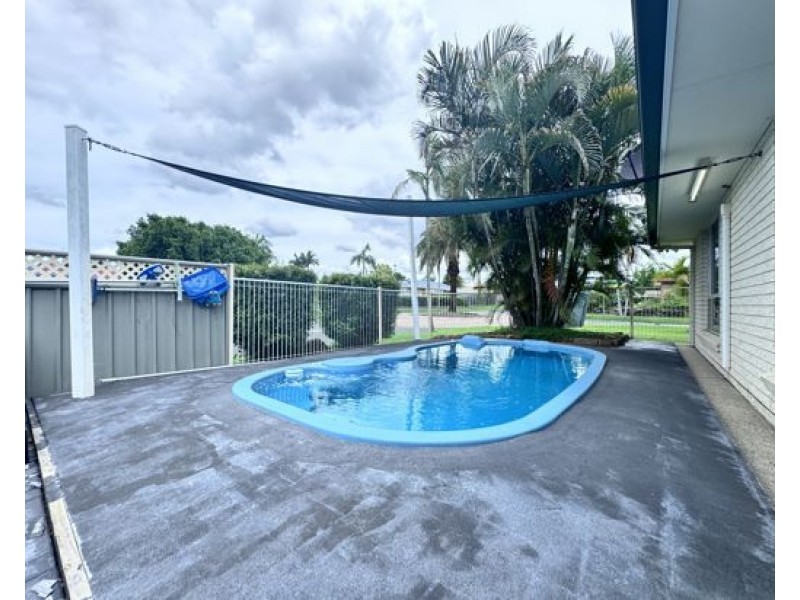 1 Challenger Ave, Flinders View QLD 4305