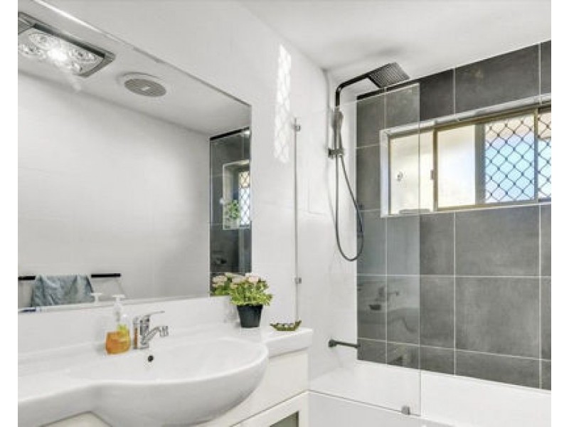 2 Ellington Street, Browns Plains QLD 4118