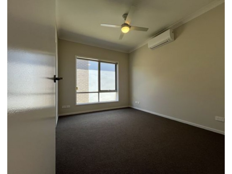 13 Tulip Wood St, Griffin QLD 4503