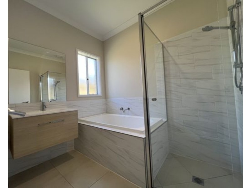 13 Tulip Wood St, Griffin QLD 4503