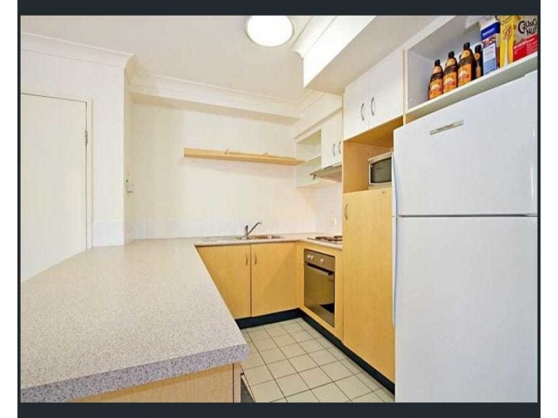 3/242 Carmody Road, St Lucia QLD 4067