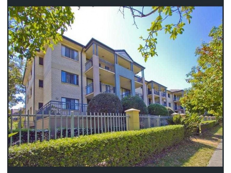 3/242 Carmody Road, St Lucia QLD 4067