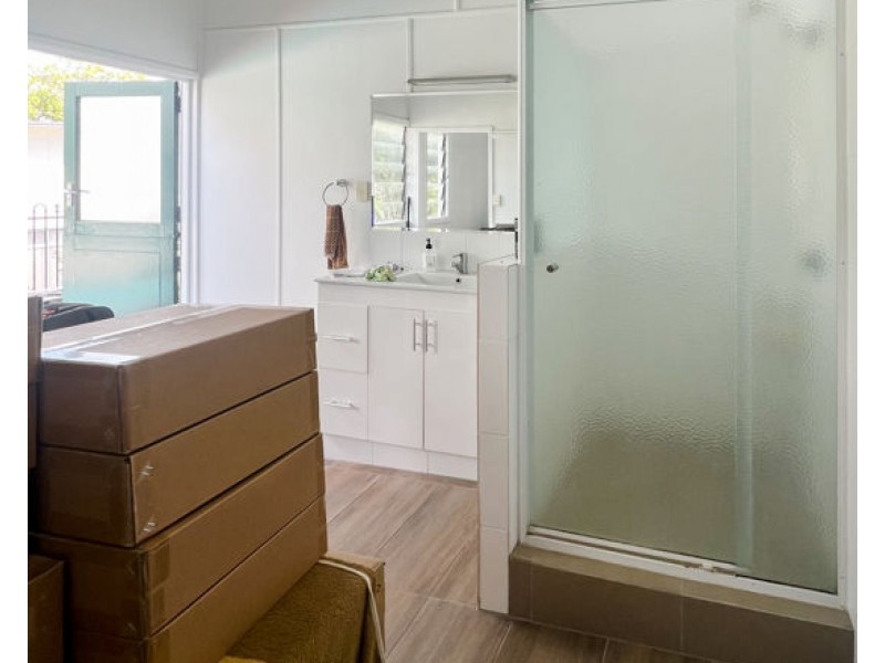 61 Coverdale Street, Indooroopilly QLD 4068