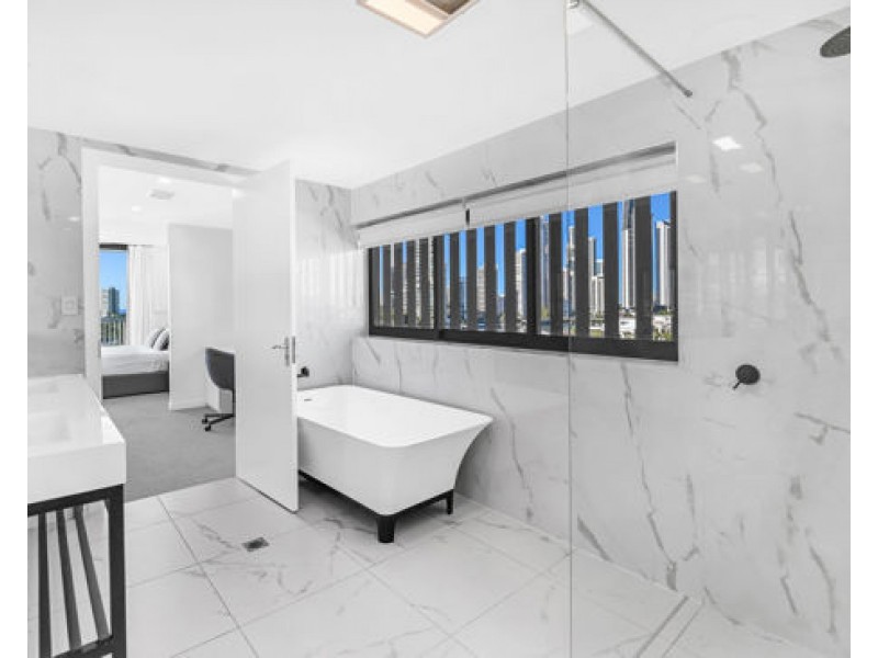 82 Stanhill Drive, Surfers Paradise QLD 4217