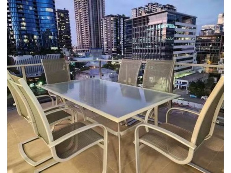 10609/16 Edmondstone Street, South Brisbane QLD 4101