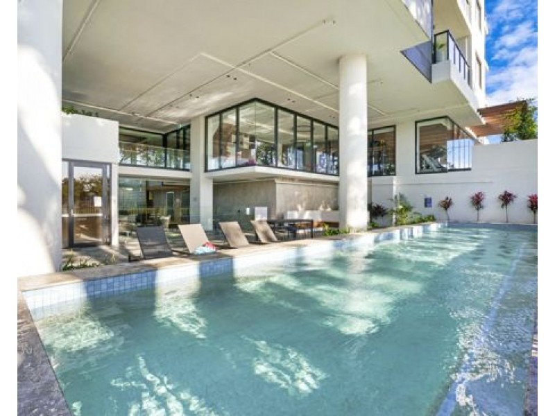 1402/372 Marine Parade, Labrador QLD 4215