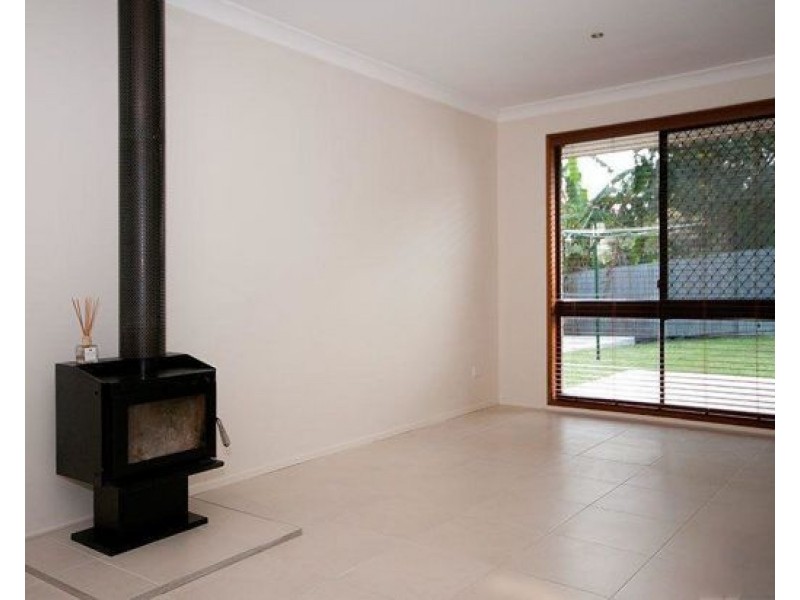 10 Pappas Way, Carrara QLD 4211