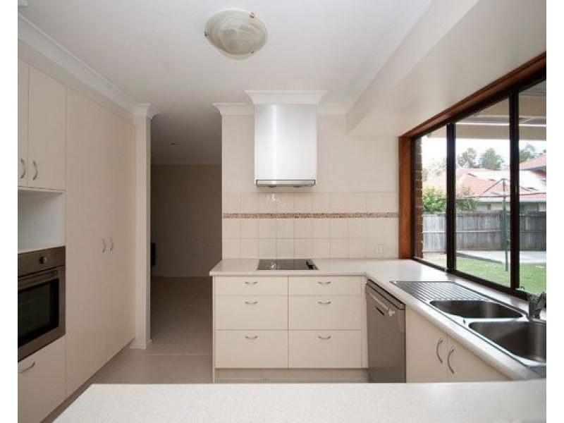 10 Pappas Way, Carrara QLD 4211