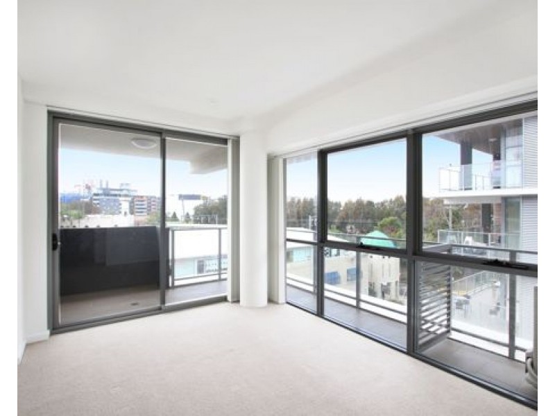 Partially furnished 407/7 Wollongong Road, Arncliffe NSW 2205