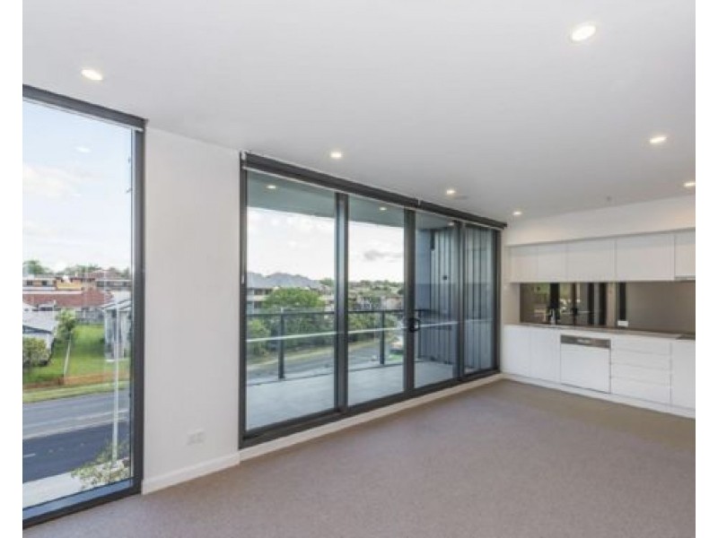 30405/300 Old Cleveland Road, Coorparoo QLD 4151