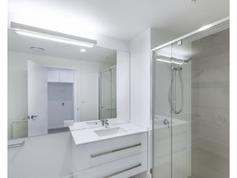 30405/300 Old Cleveland Road, Coorparoo QLD 4151