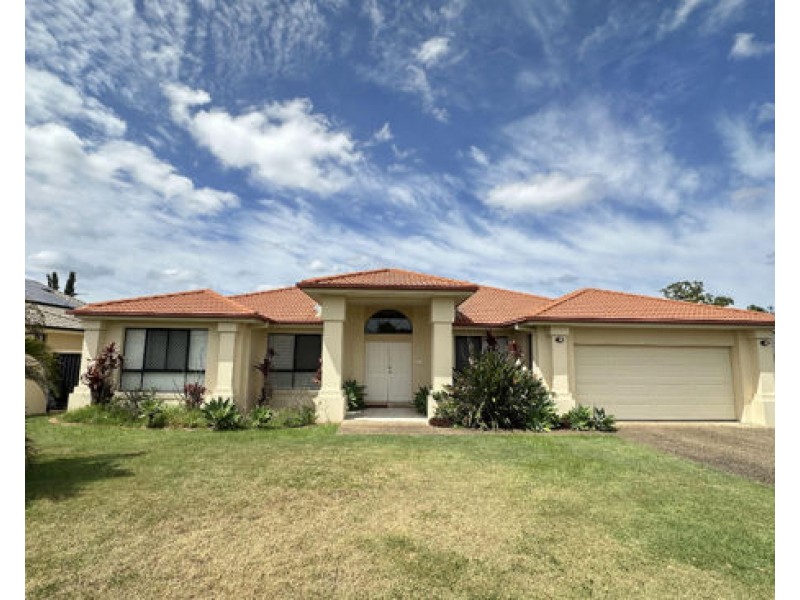 34 Nottinghill Gate Drive, Arundel QLD 4214