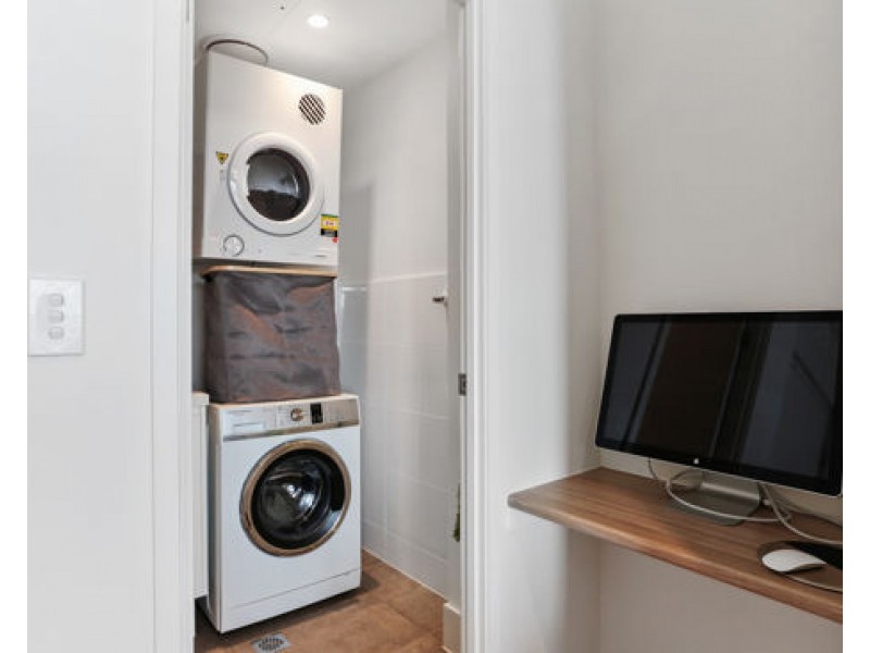 806/5 Cameron Street, South Brisbane QLD 4101