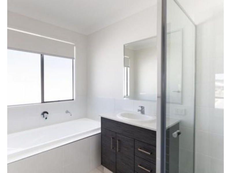 11 SPLENDID CLOSE, Pallara QLD 4110