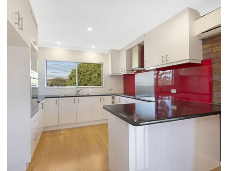 223 Broadwater Road, Mansfield QLD 4122