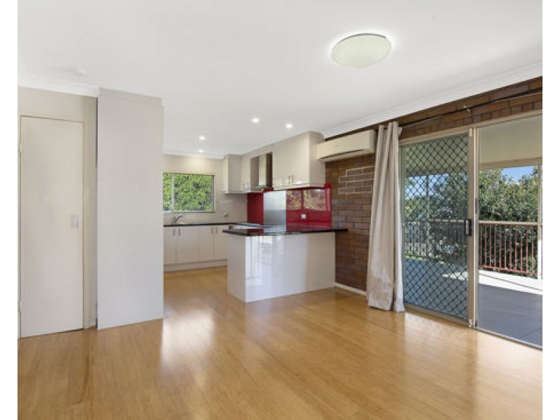 223 Broadwater Road, Mansfield QLD 4122