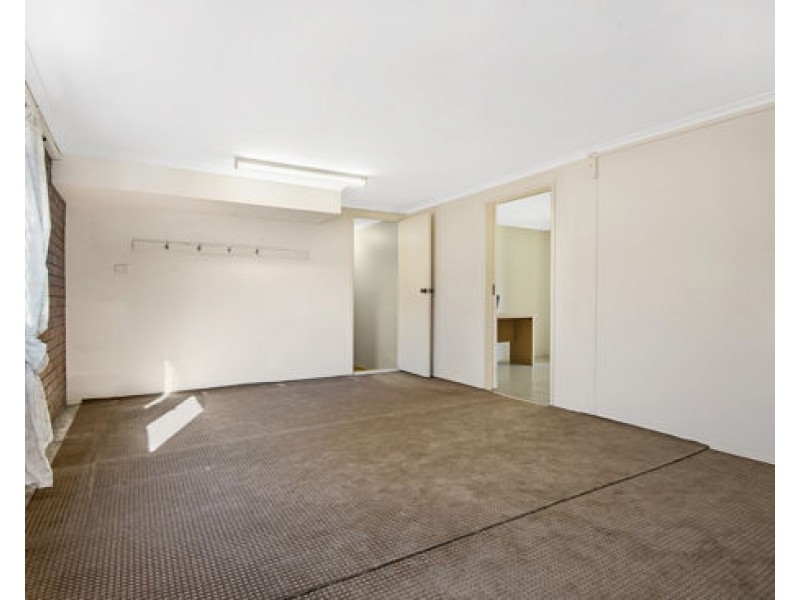 223 Broadwater Road, Mansfield QLD 4122