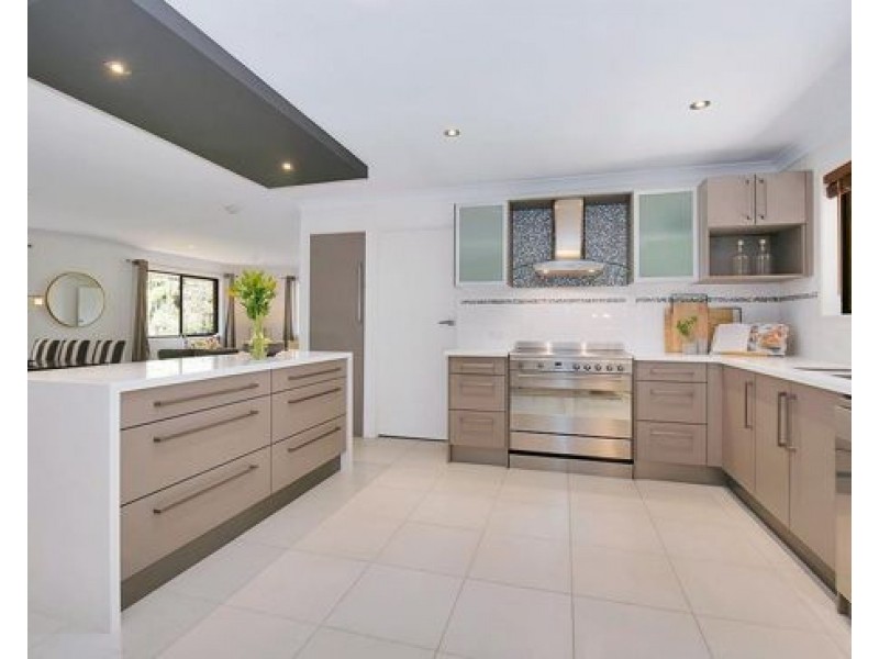 1 Coolehull St, The Gap QLD 4061