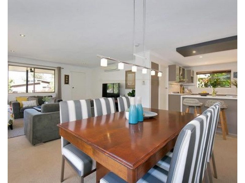 1 Coolehull St, The Gap QLD 4061