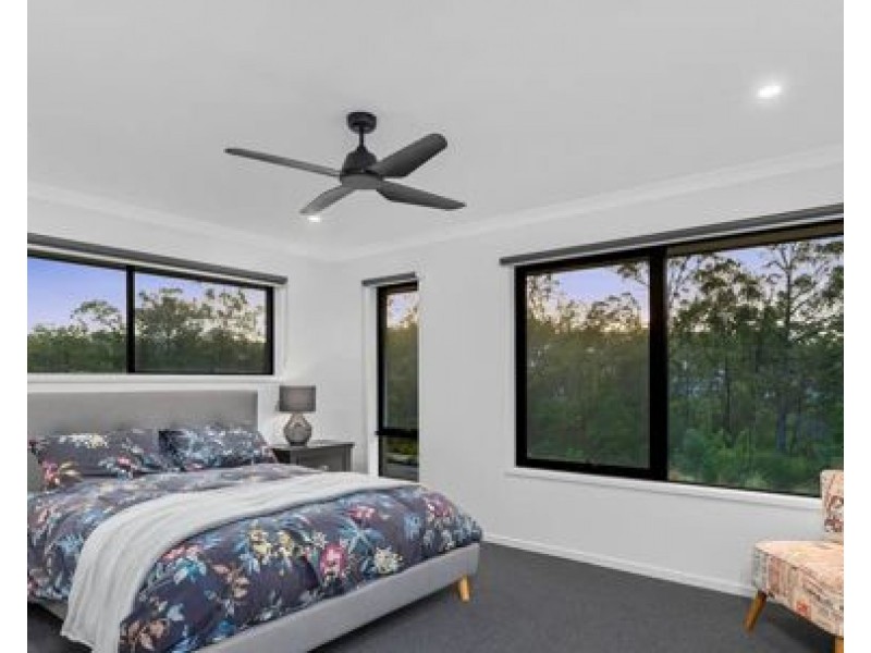 219 Woodline Drive, Spring Mountain QLD 4124